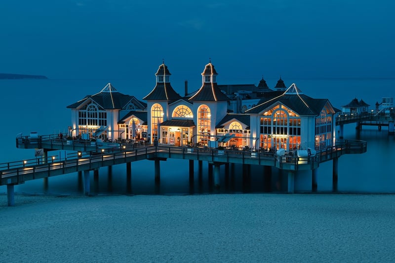 Underwater Resorts